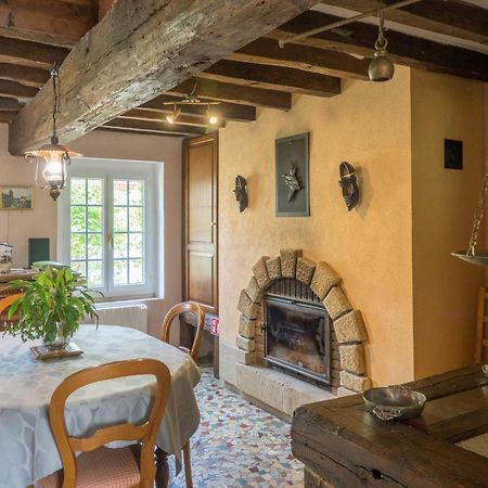 Chantilly ,Petit Dejeuner Et Table D'Hotes Possible Noyers  Екстериор снимка