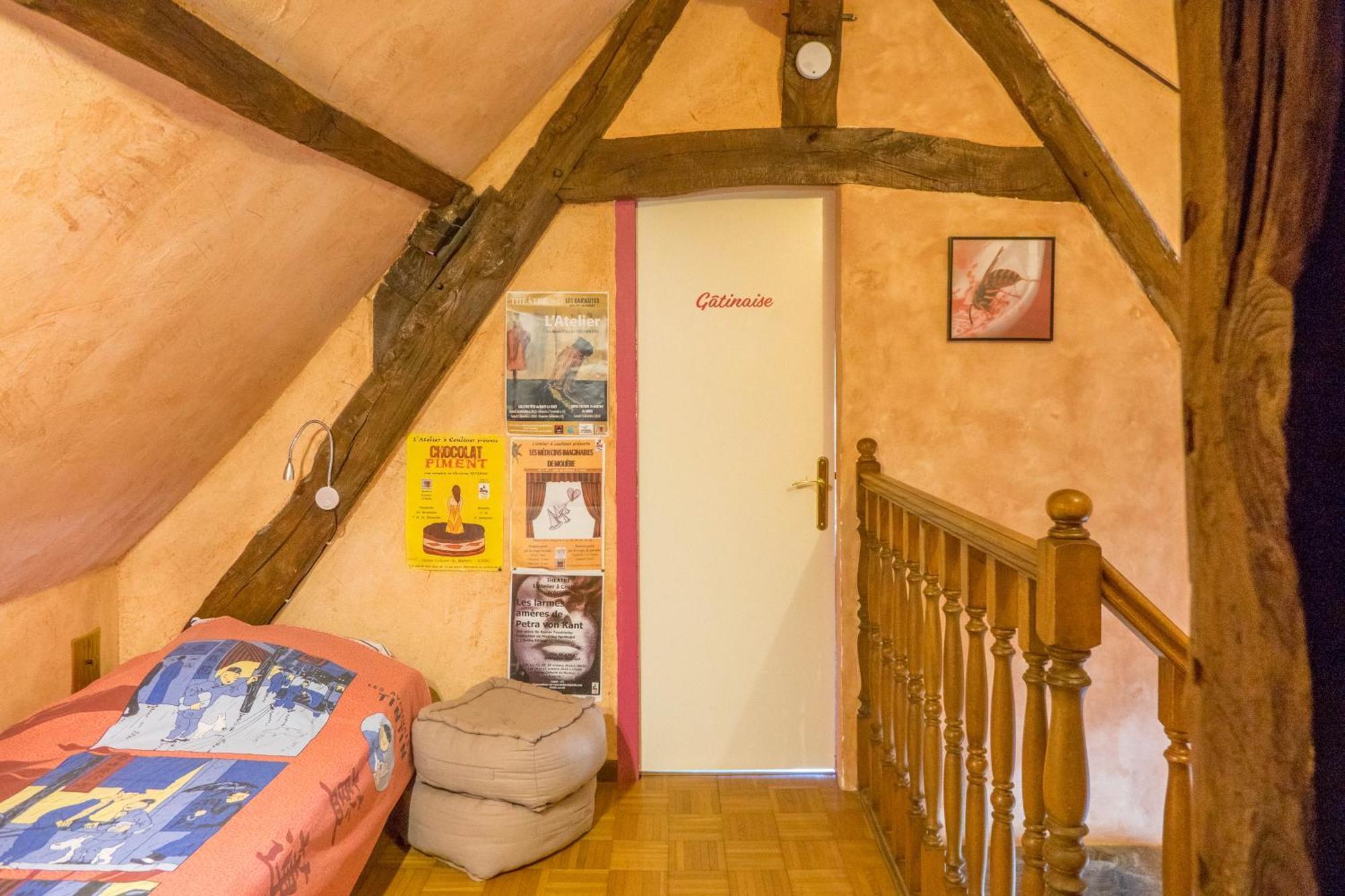Chantilly ,Petit Dejeuner Et Table D'Hotes Possible Noyers  Екстериор снимка
